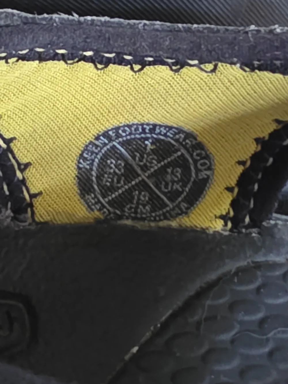 KEEN Newport H2 Waterproof Sandals Kids Child Size 1 Black Yellow Hiking Shoes
